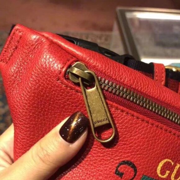 Authentic Gucci Logo Belt Bag & Fanny Pack Red Small NWT and Dustbag - Picture 3 of 5
